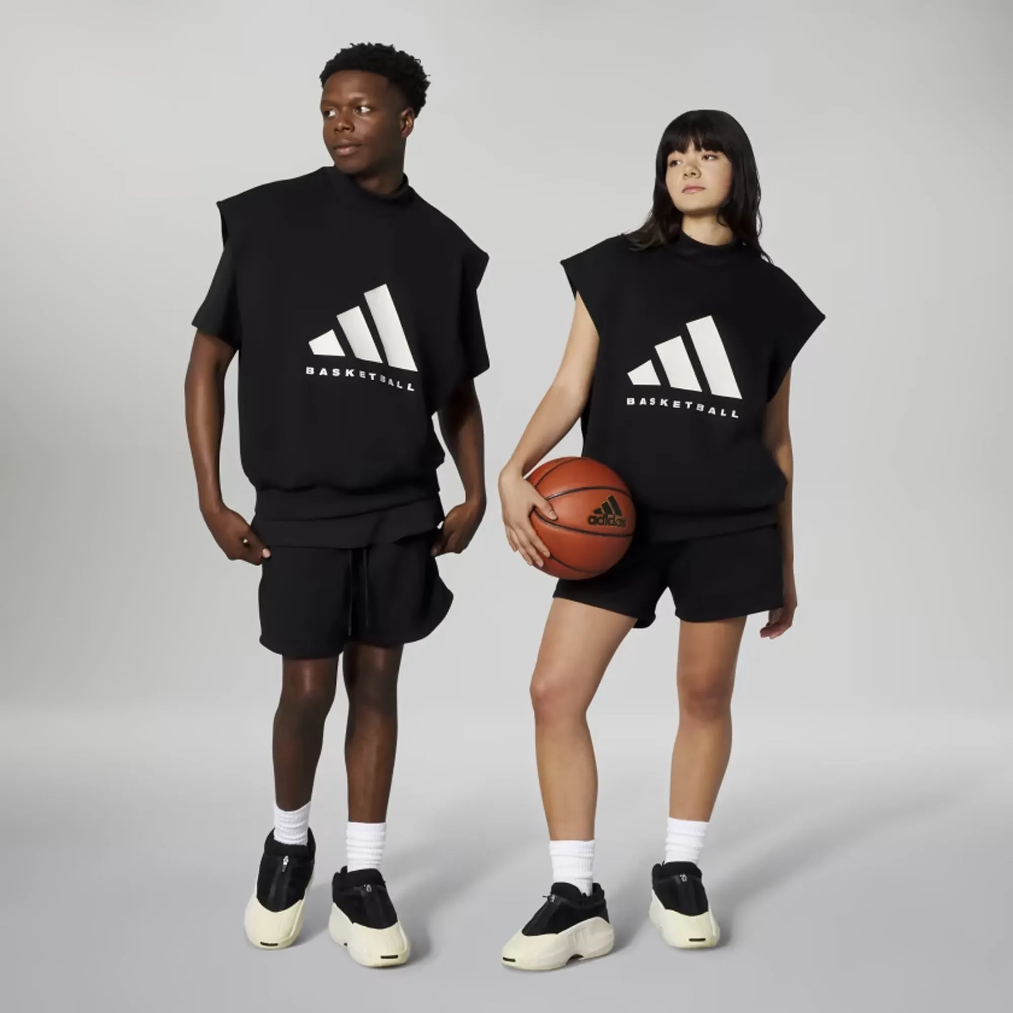 BASKETBALL SLEEVELESS SWEATSHIRT (GENDER NEUTRAL) 'BLACK/TALC'