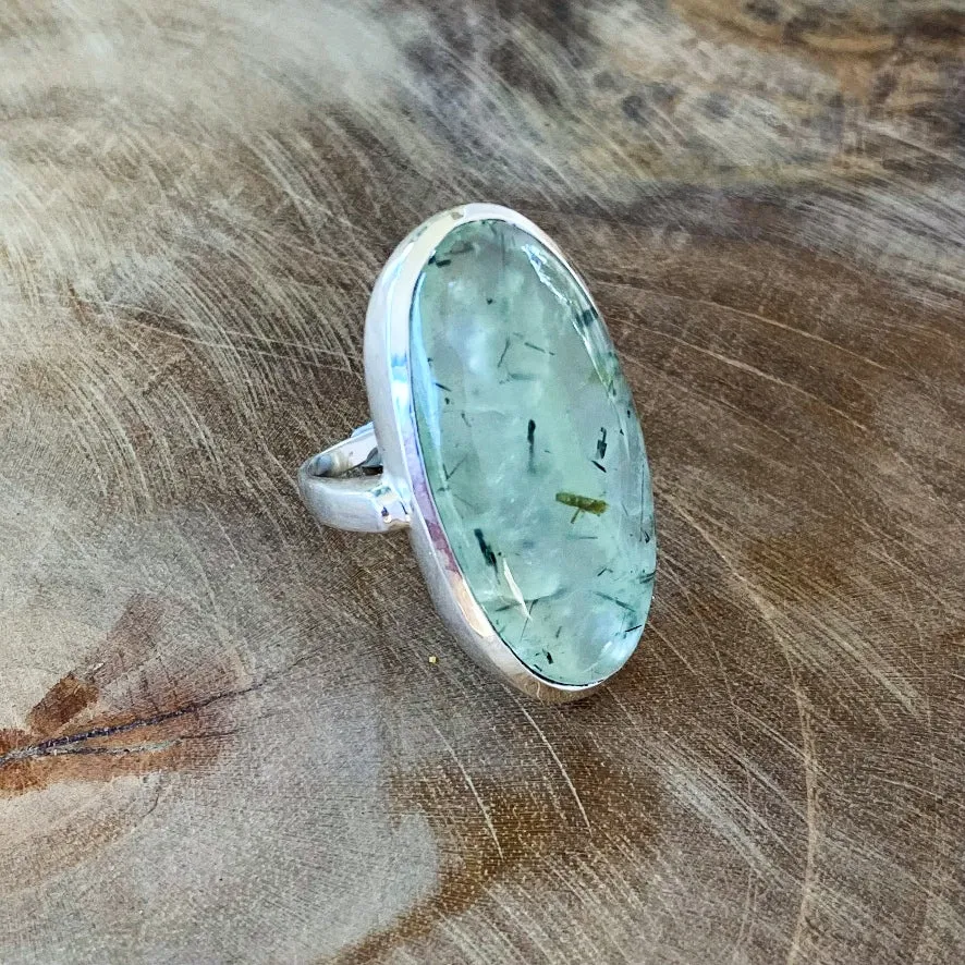 Prehnite Oval Ring - Delphi