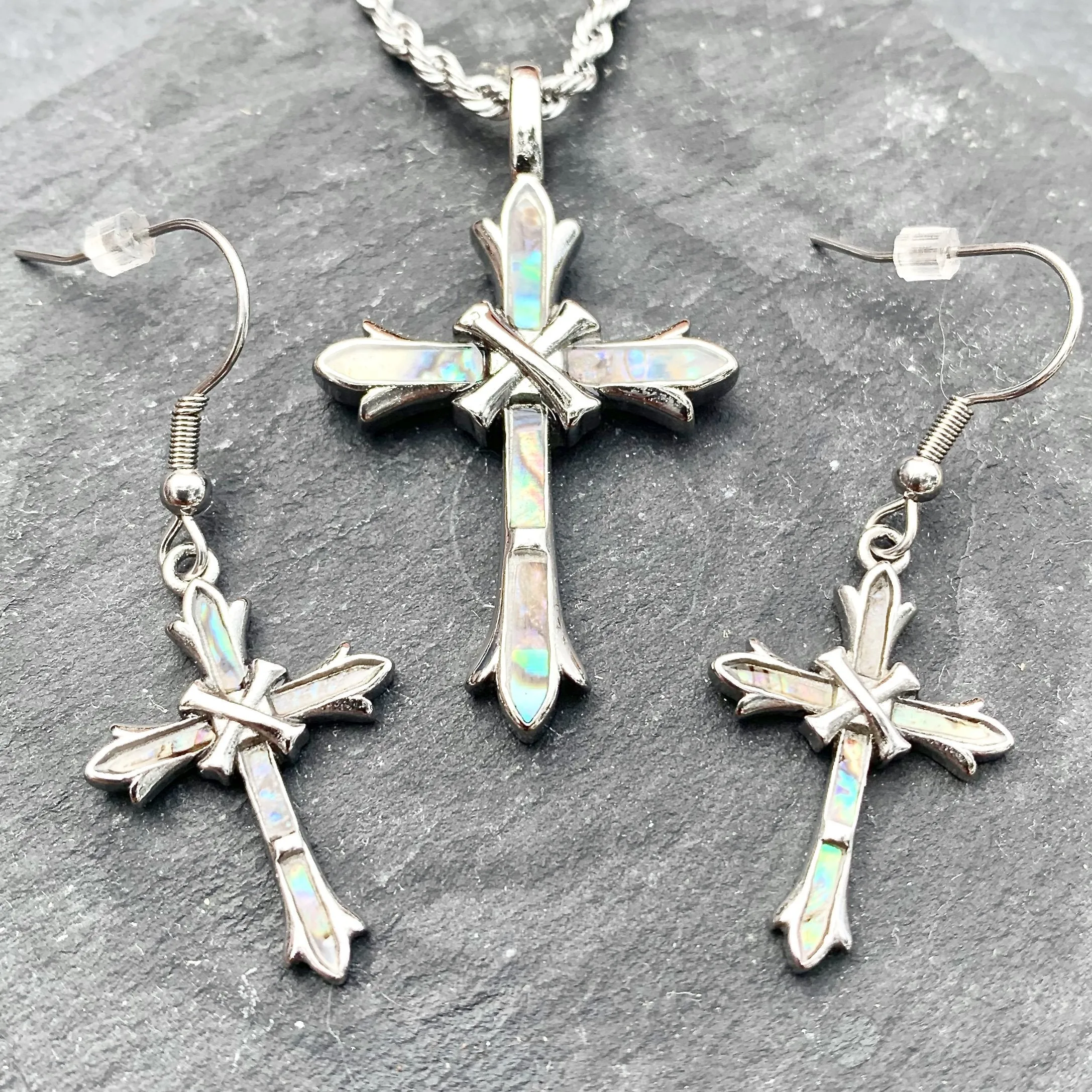 Sea Shell - Cross Pendant - Rope Necklace - SK2573