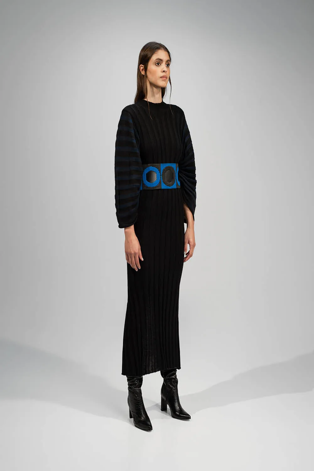 TWO TONE KNITTED RIBBED DRESS BLACK/BLUE