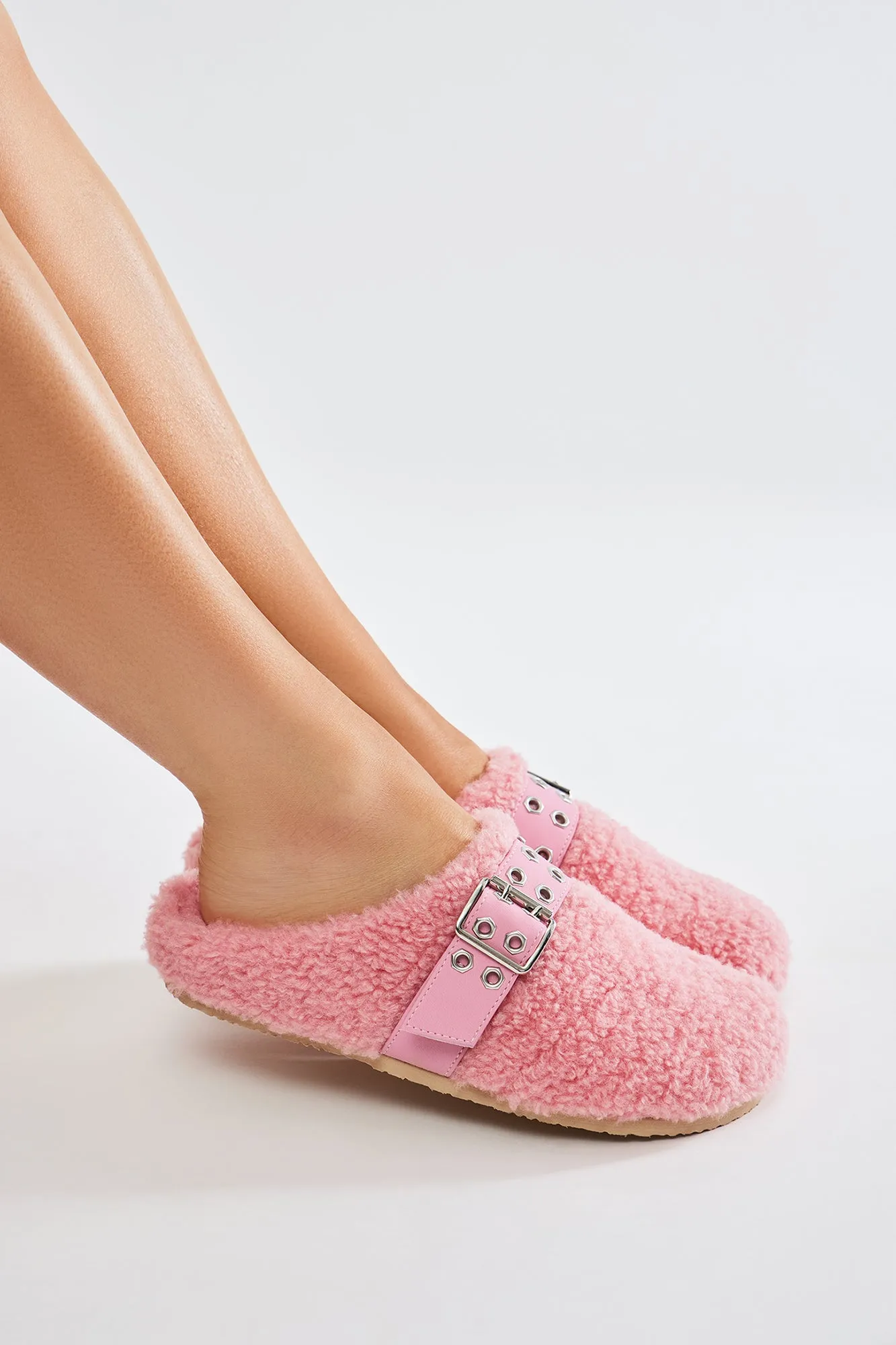 Villie Buckle Slippers - Pink